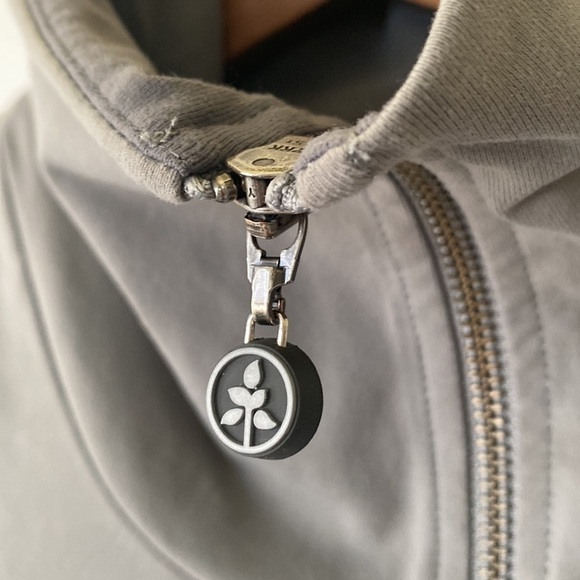 Roots grey full zip athletic jacket sweater - Picture 2 of 10